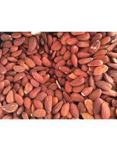 Almendra frita con piel